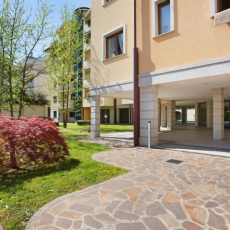 Apartmán Casa Rosada Monza Autodromo Nova Milanese Exteriér fotografie