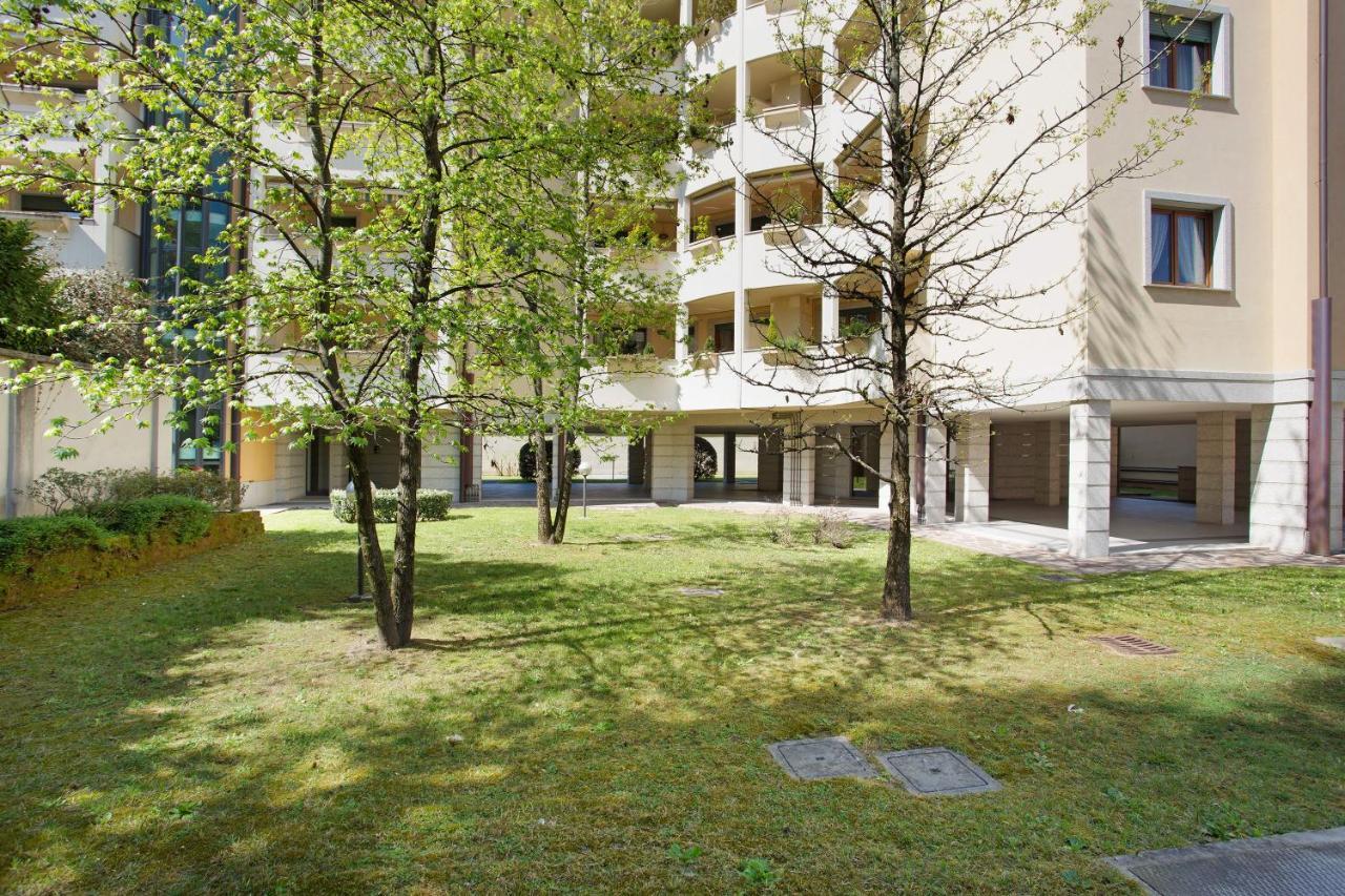 Apartmán Casa Rosada Monza Autodromo Nova Milanese Exteriér fotografie